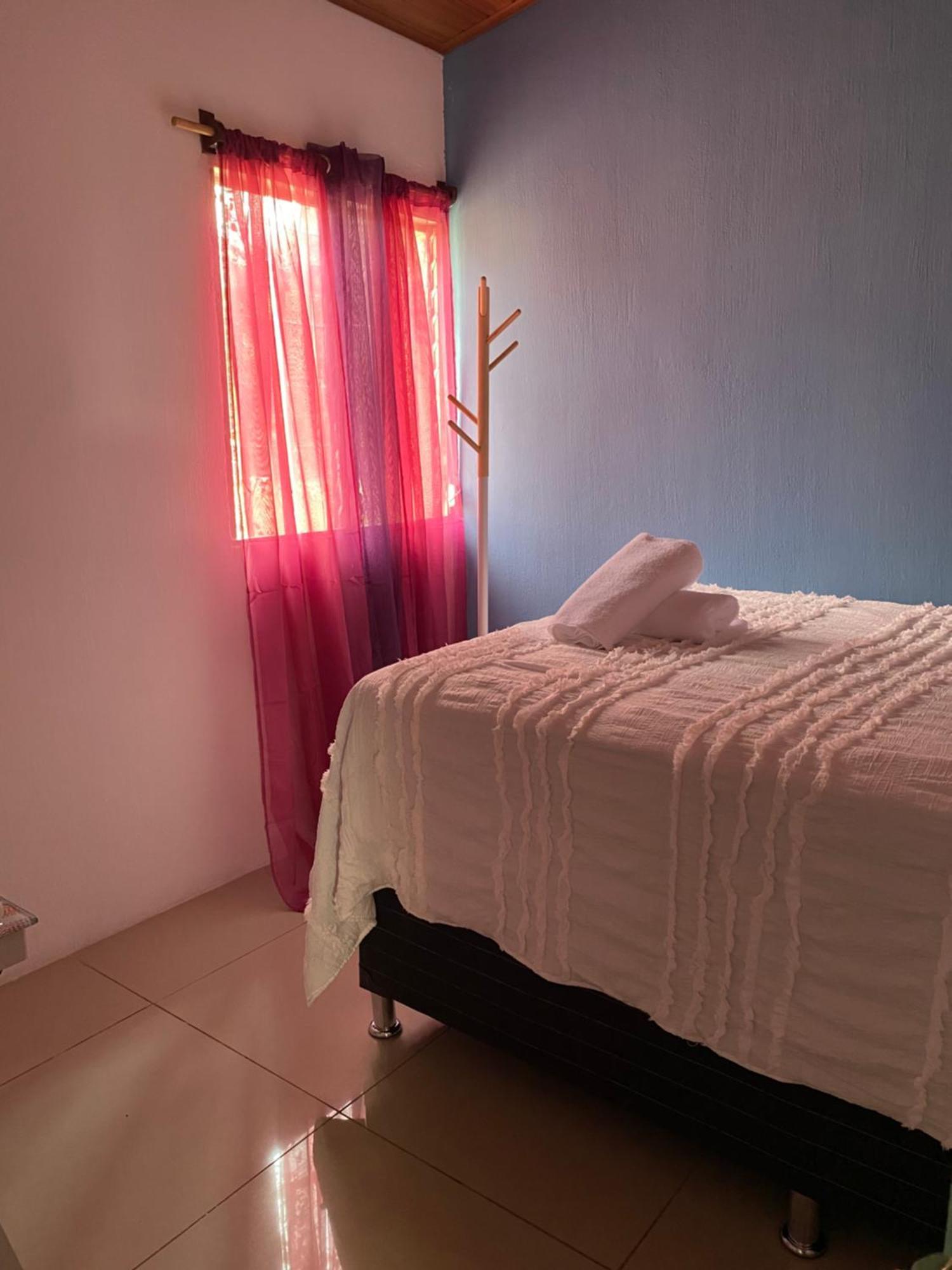 Hostal El Chirris San Juan La Laguna