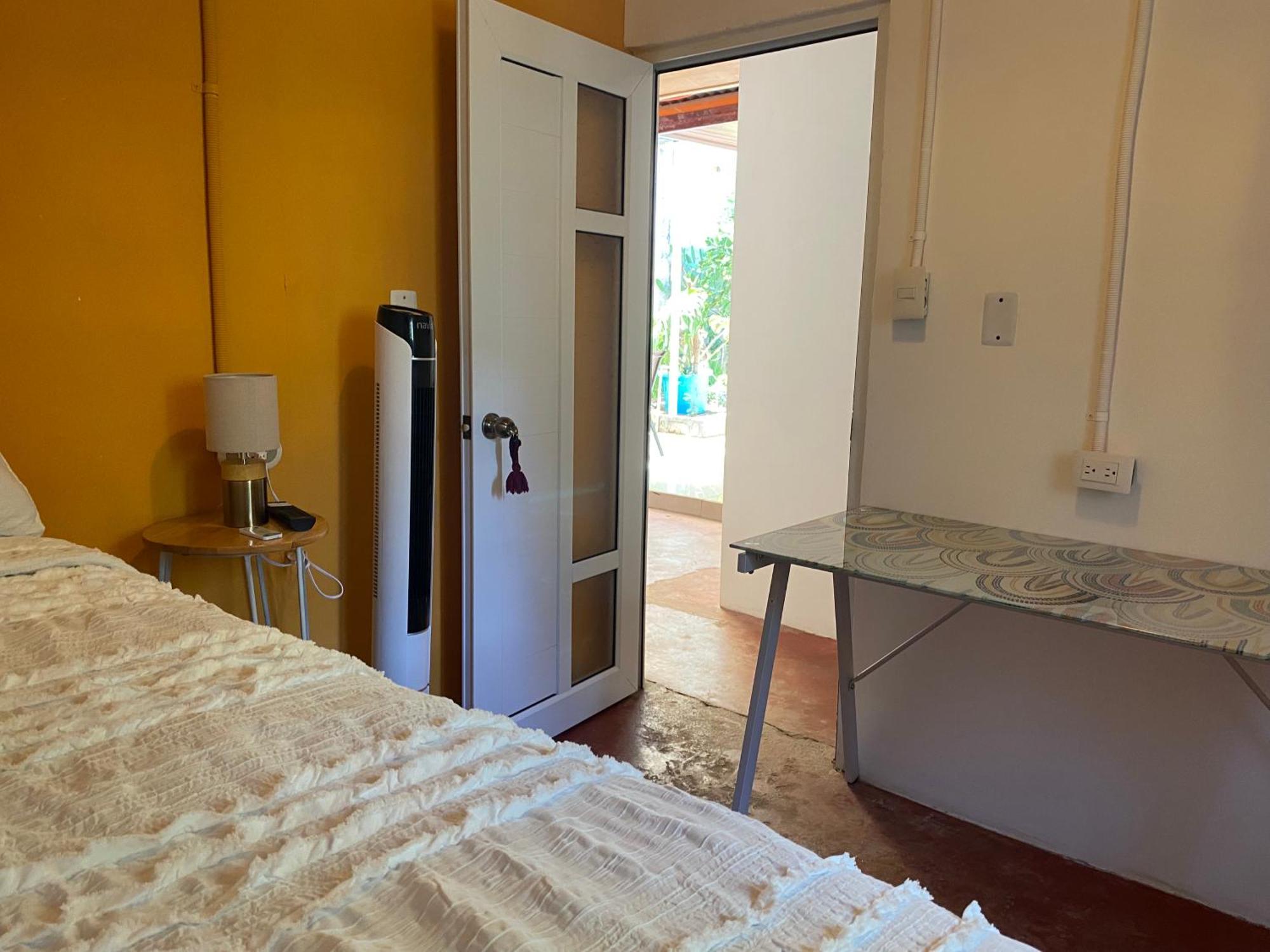 El Chirris Hostal
