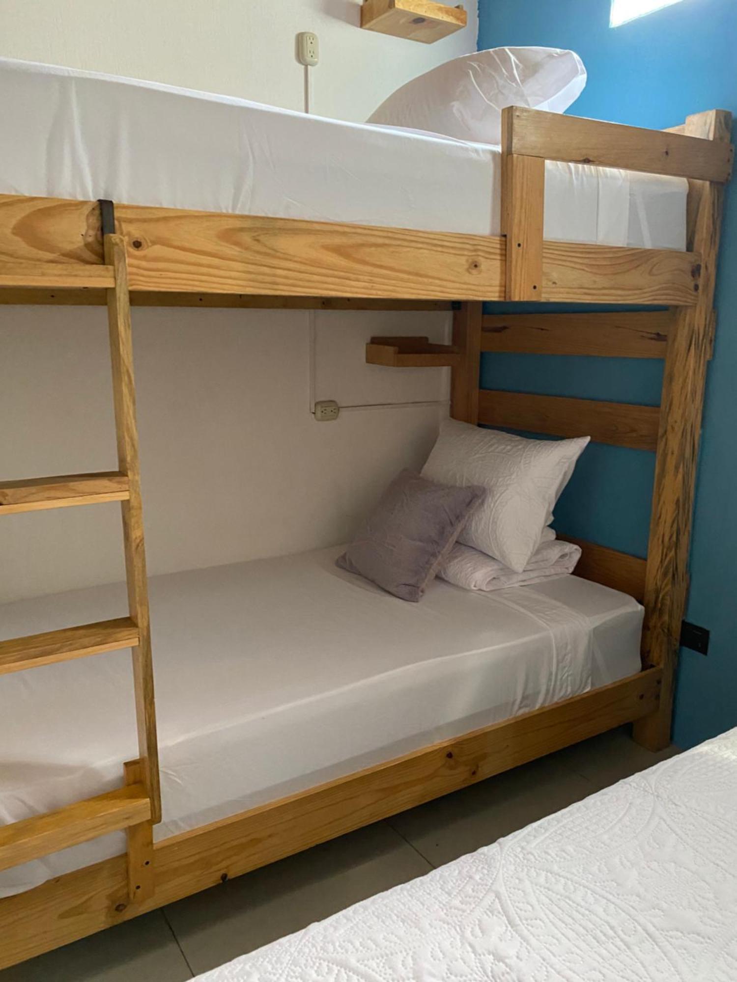 El Chirris Hostal